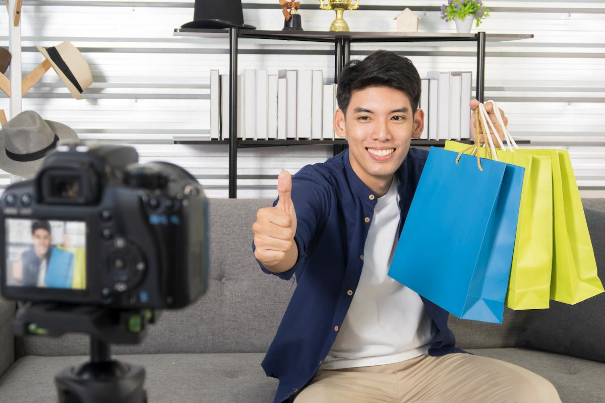 The Role of Brand Advocacy Marketing & Tips to Build It